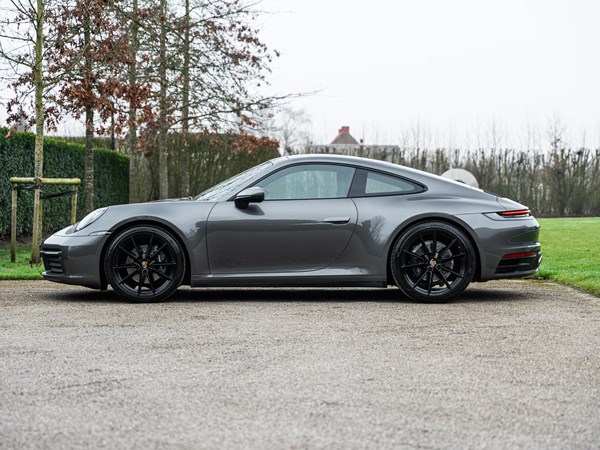 PORSCHE 992 CARRERA